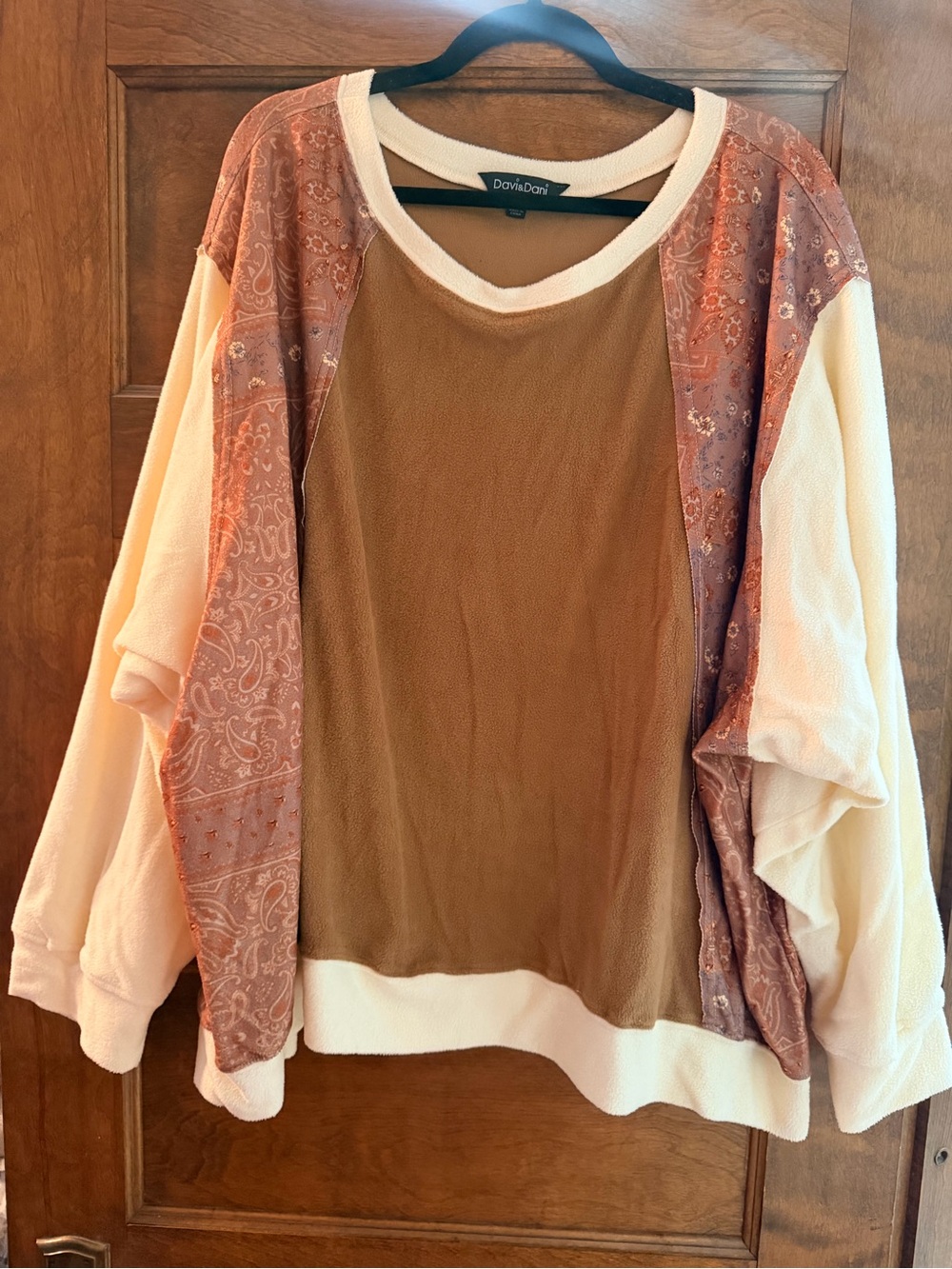 DAVI & DANI Rust & Cream Mixed-Media Pullover